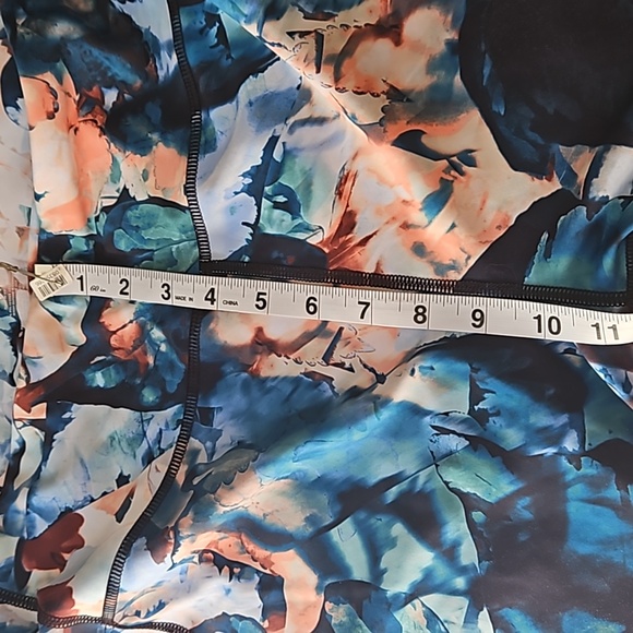 Tek Gear 1X ultra stretch workout leggings. Peach burgundy navy + pale blue. EUC - Picture 6 of 8